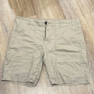No Boundaries Men's Tan Cargo Shorts